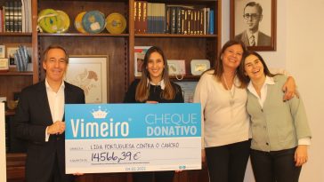 thumbnail_AdV & LPCC_EntregaDonativo