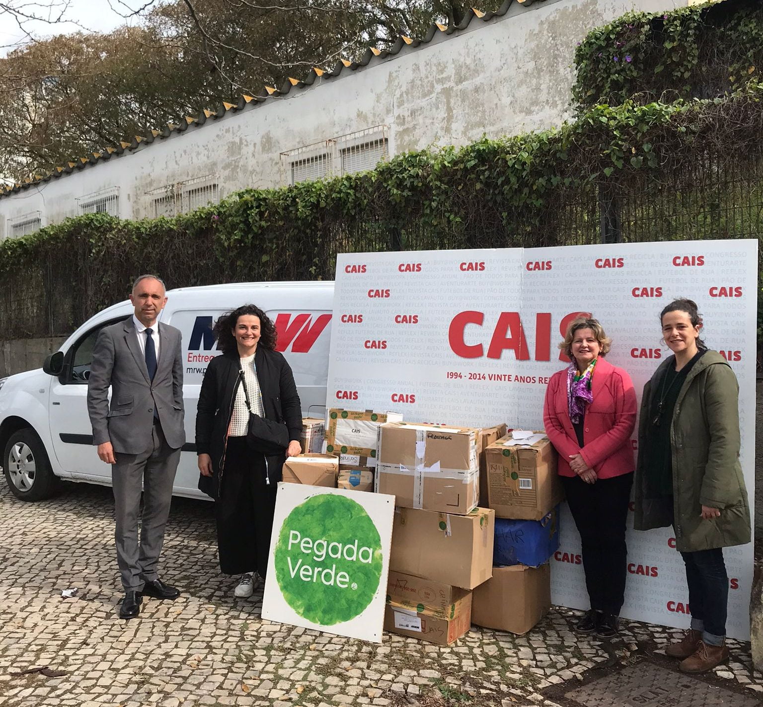 Campanha Destralhar Solidário angaria 9 toneladas de donativos