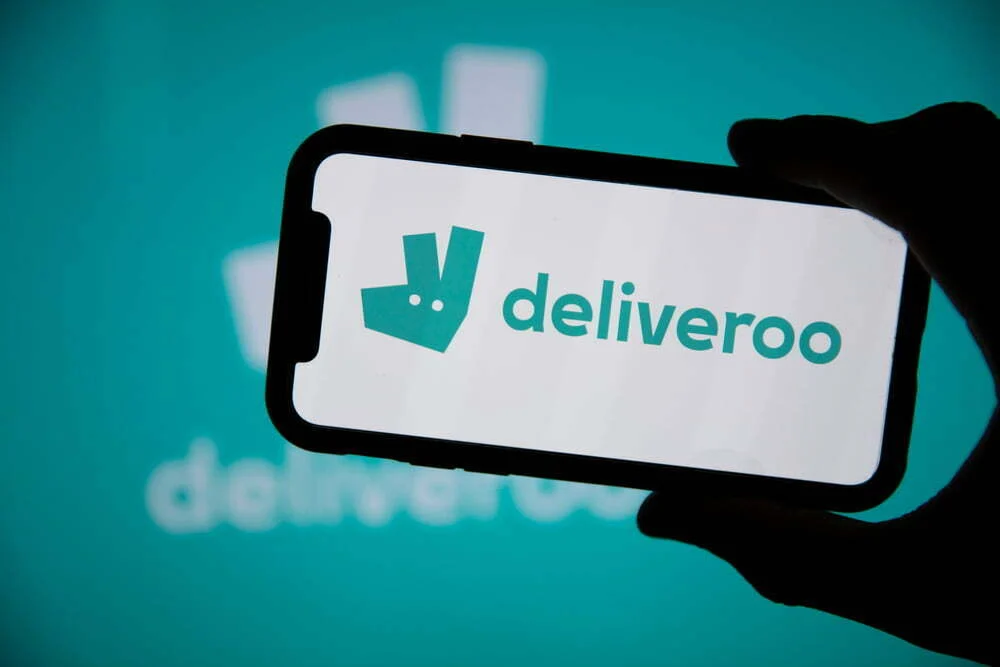 Deliveroo espera um crescimento mais lento e mais perdas em 2022