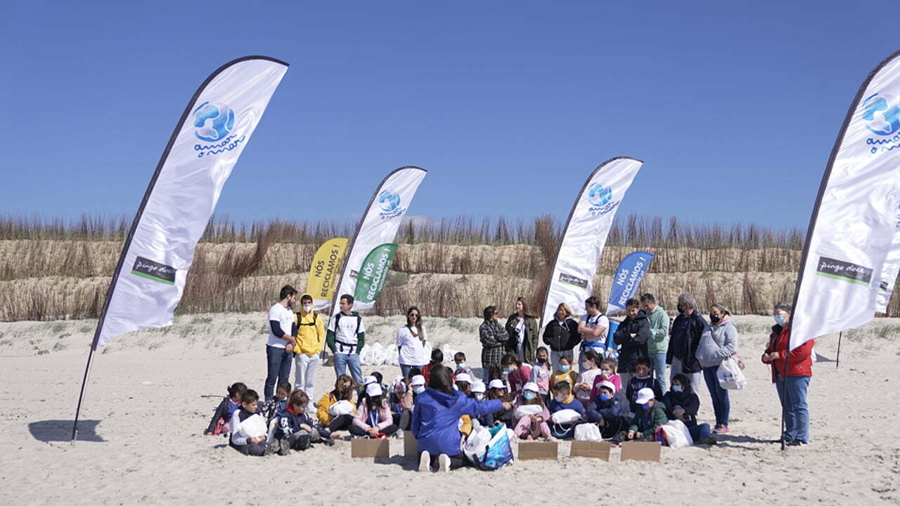 Pingo Doce e Novo Verde em limpeza de praias portuguesas
