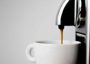 Empresas de café formam aliança para recolher e reciclar cápsulas de café
