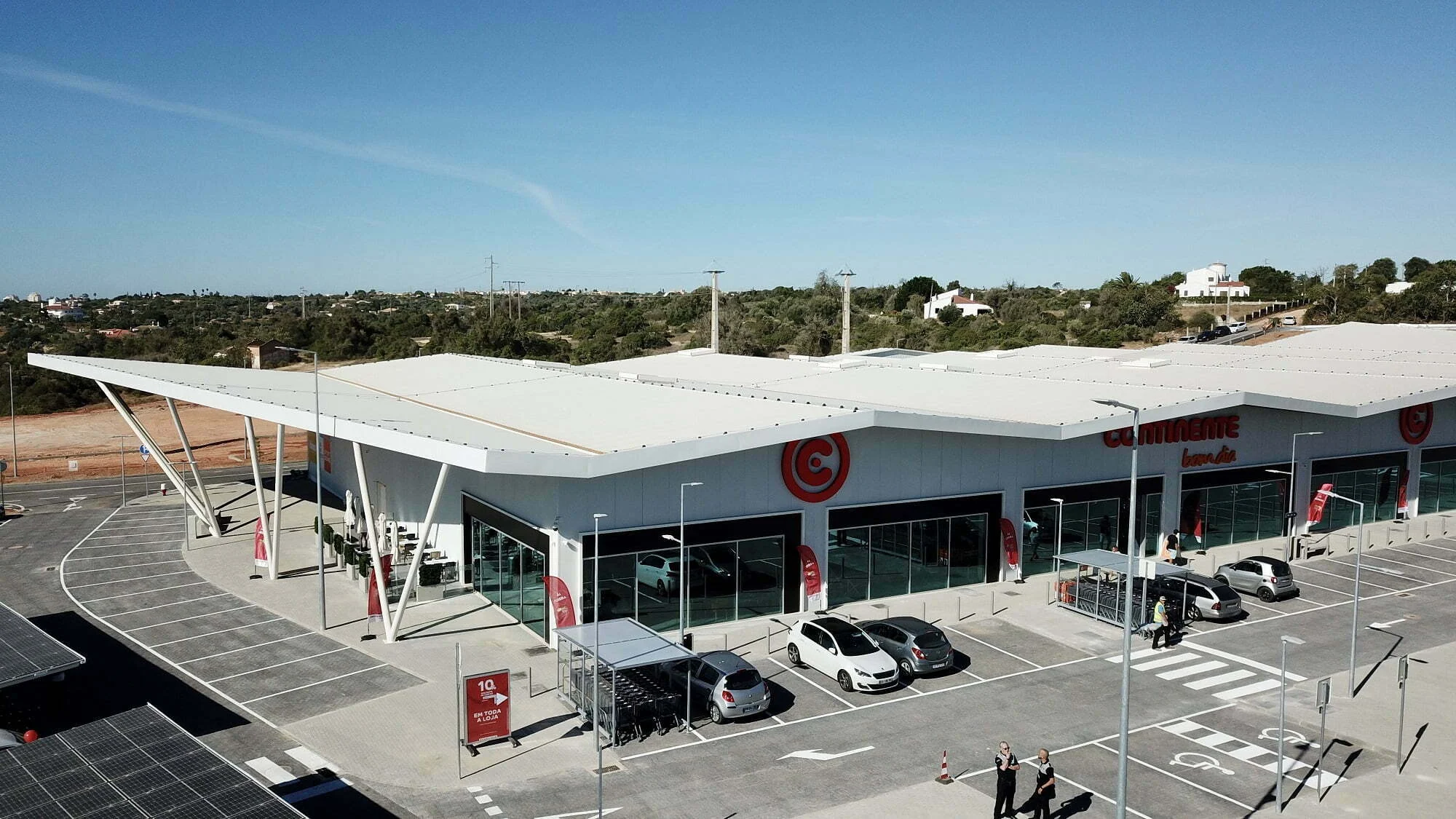Continente abre em Alcantarilha