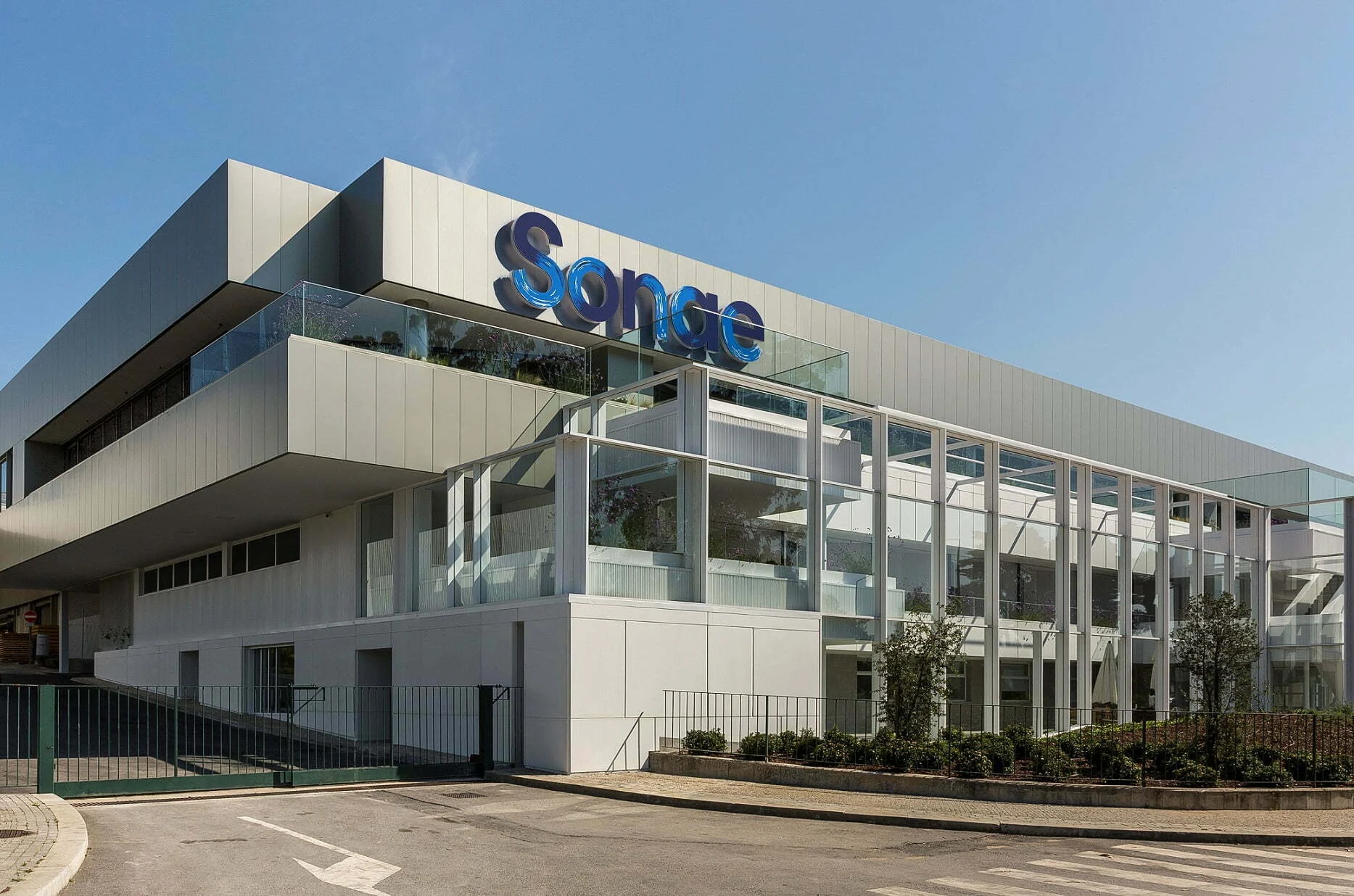 Vendas da Sonae crescem 8% para 3,4 mil milhões de euros