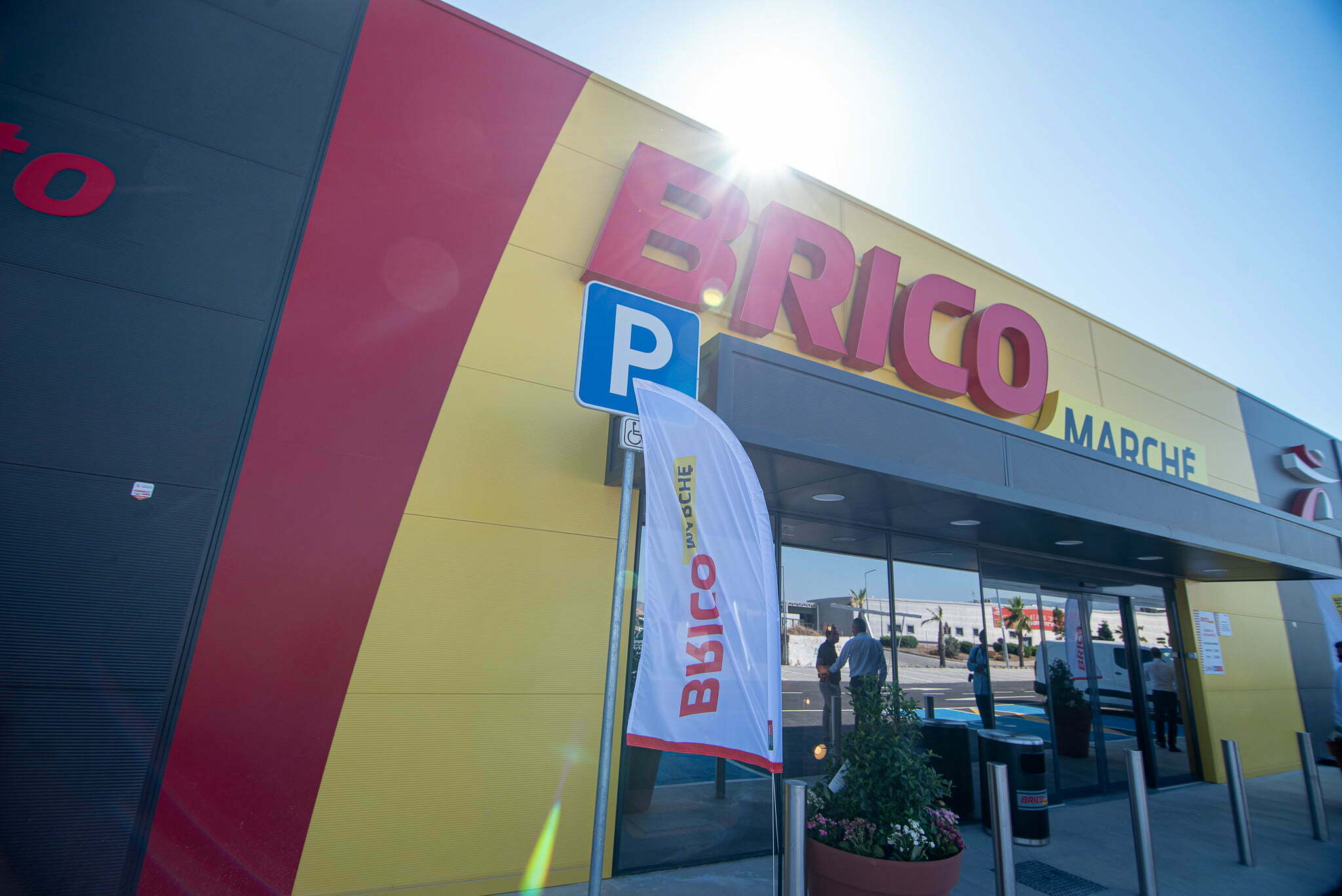Novo Bricomarché inaugura no Fundão