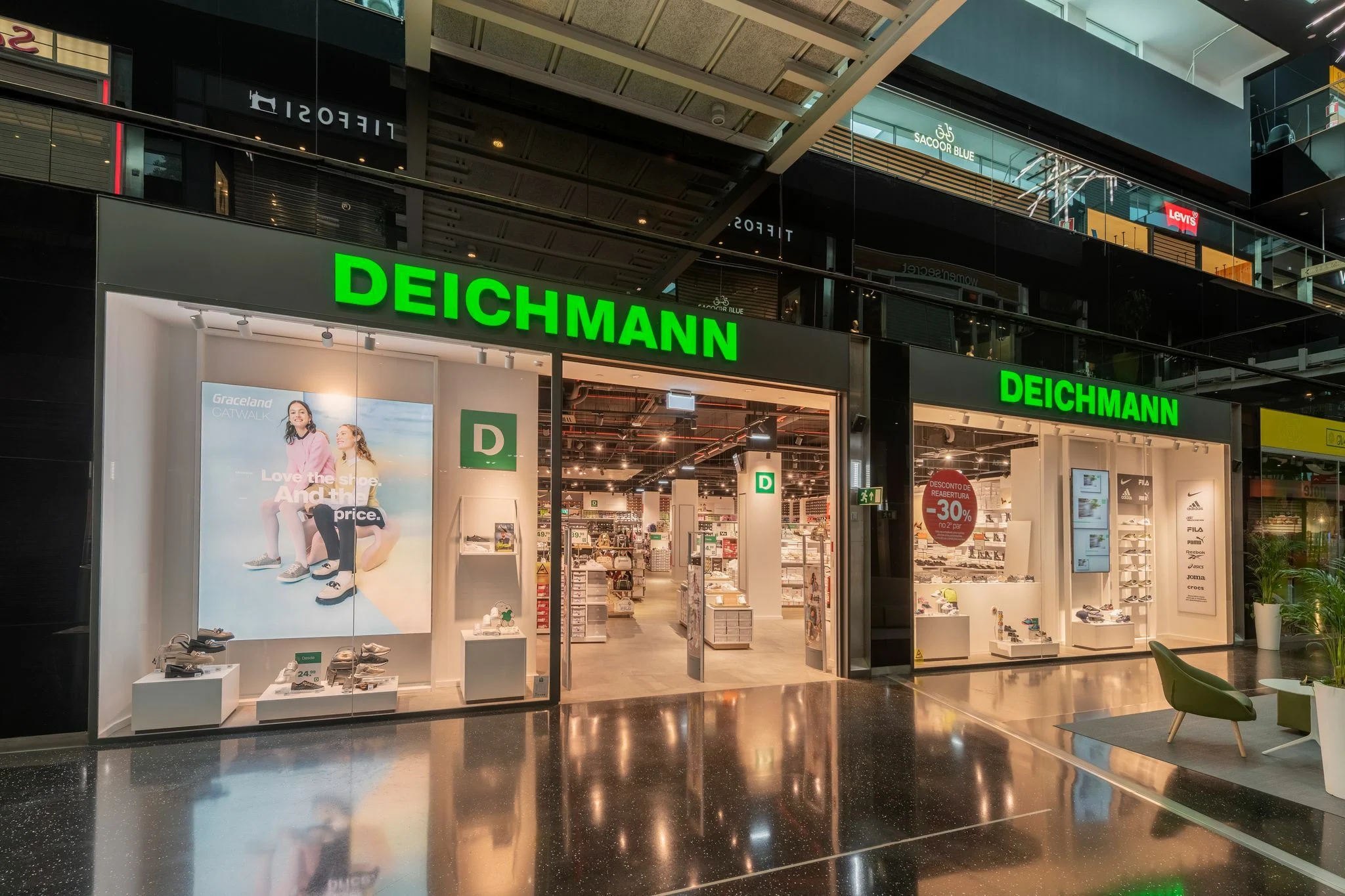 Deichmann reforça a renovação das suas lojas em Portugal