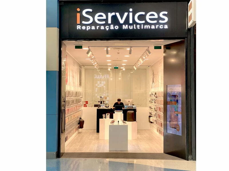 iServices abre uma loja no UBBO