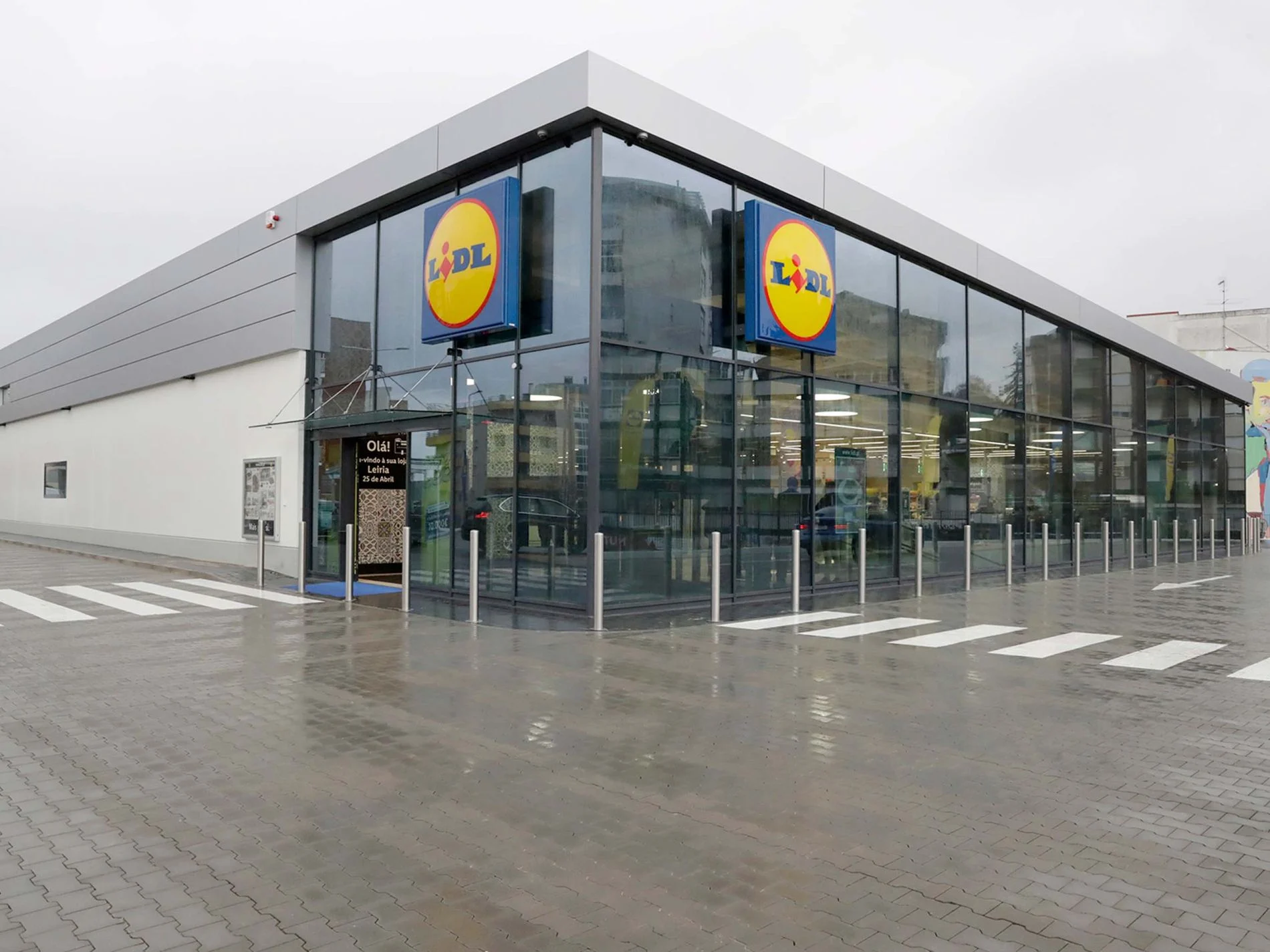 Lidl moderniza loja de Leiria e cria 12 novos postos de trabalho