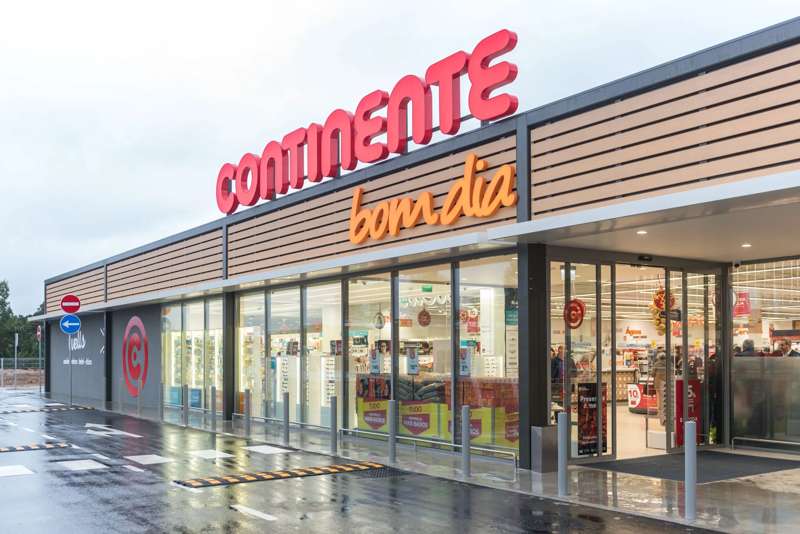 Continente abre 1.ª loja em Oliveira do Bairro
