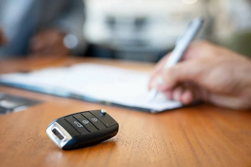 Da procura ao negócio fechado: guia útil para a compra de carros usados