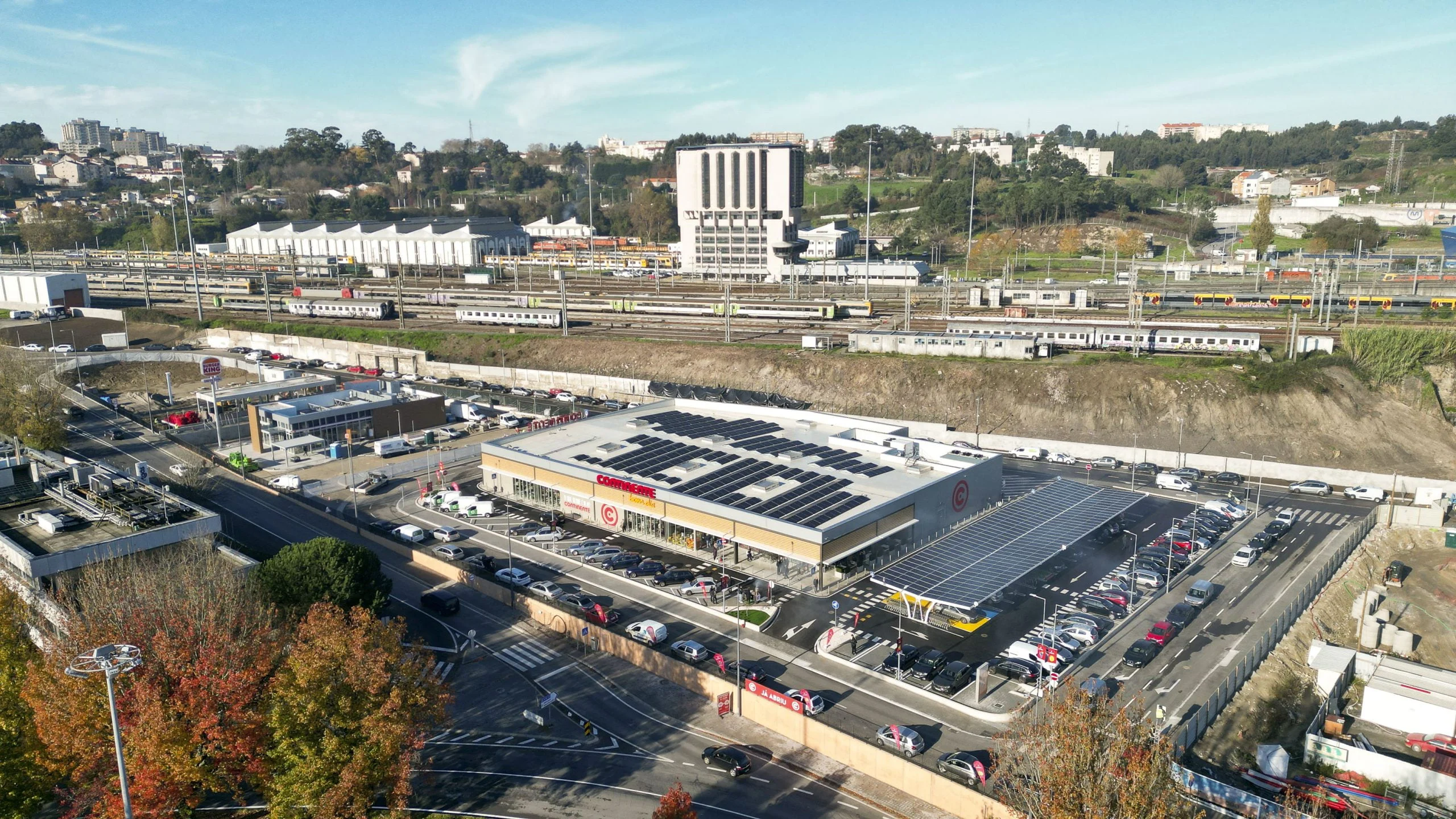 Continente abre na antiga Fábrica do Cobre no Porto