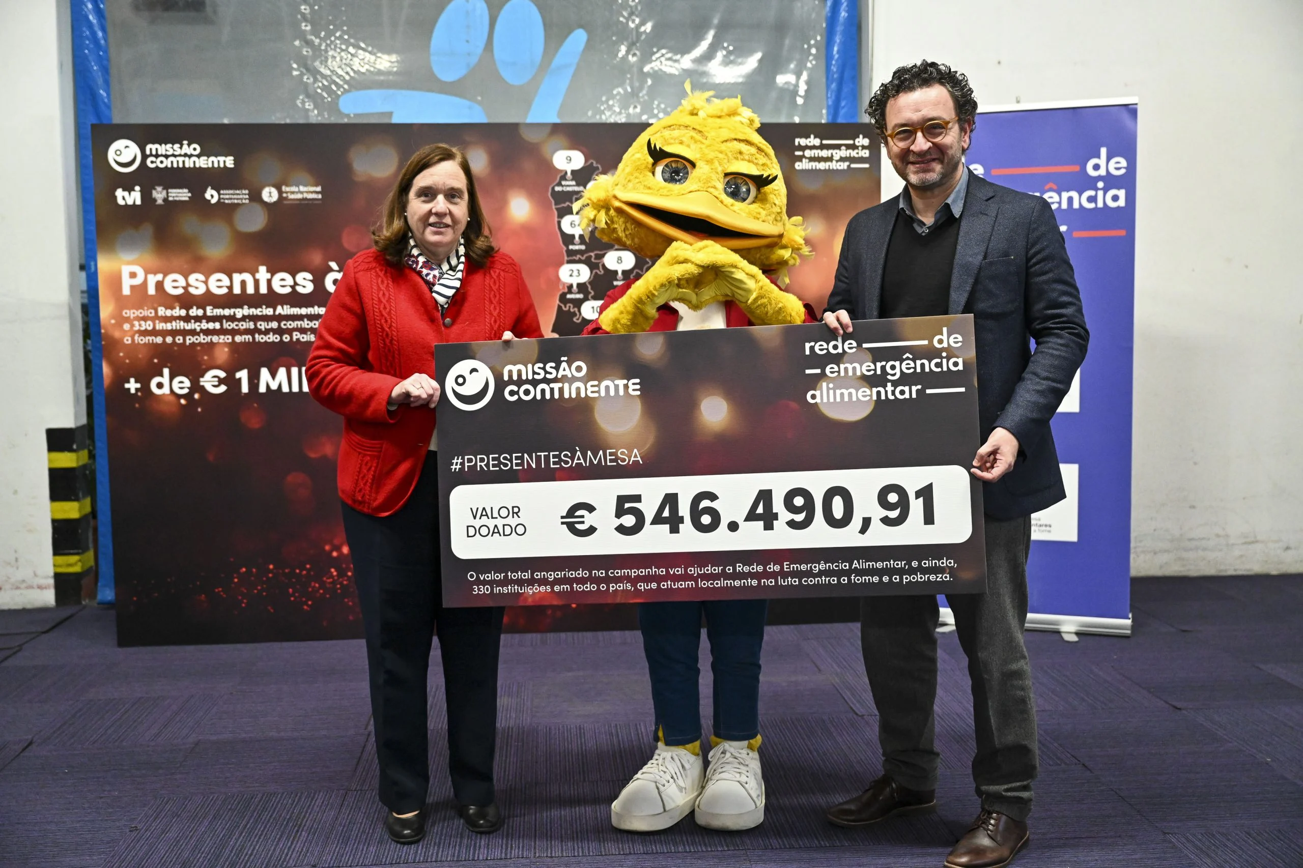 Rede de Emergência Alimentar recebe valor angariado pela campanha Presentes à Mesa