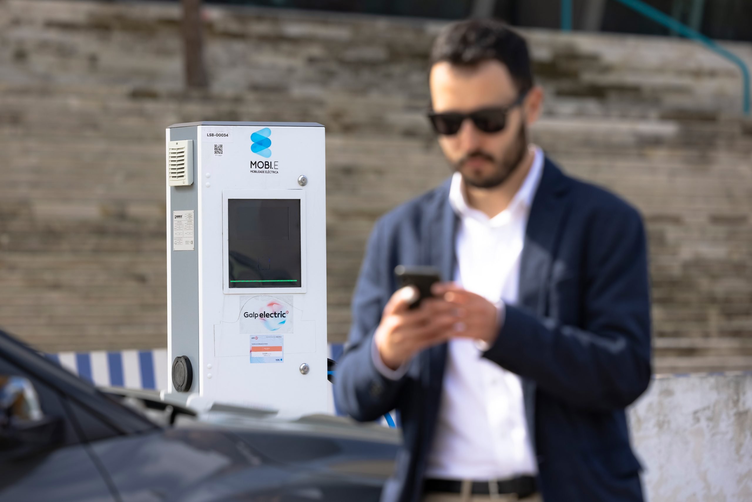 Março regista novo recorde de utilização da rede Mobi.E, com mais de 298 mil carregamentos