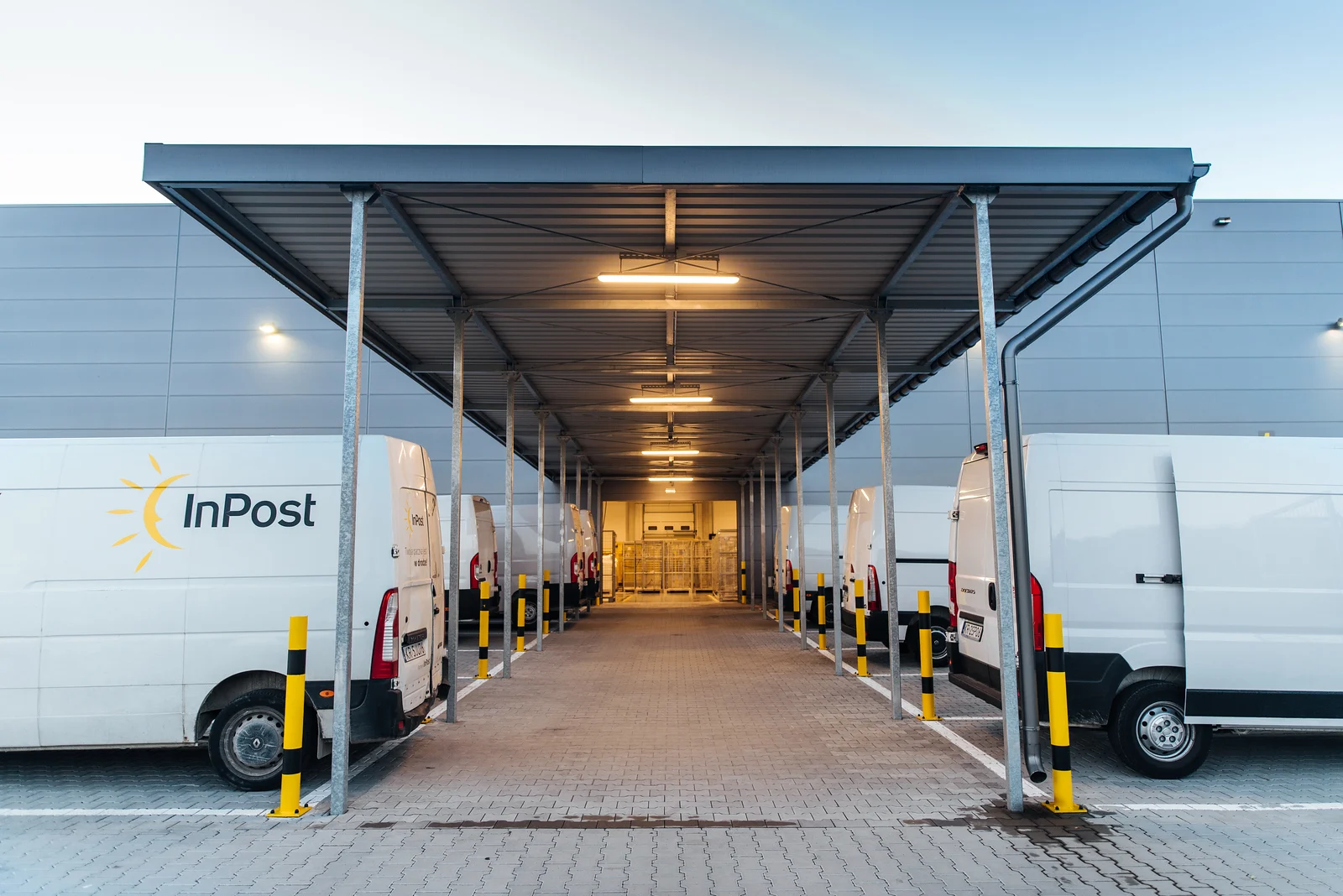 InPost expande operações em Portugal com abertura de centro logístico no Porto