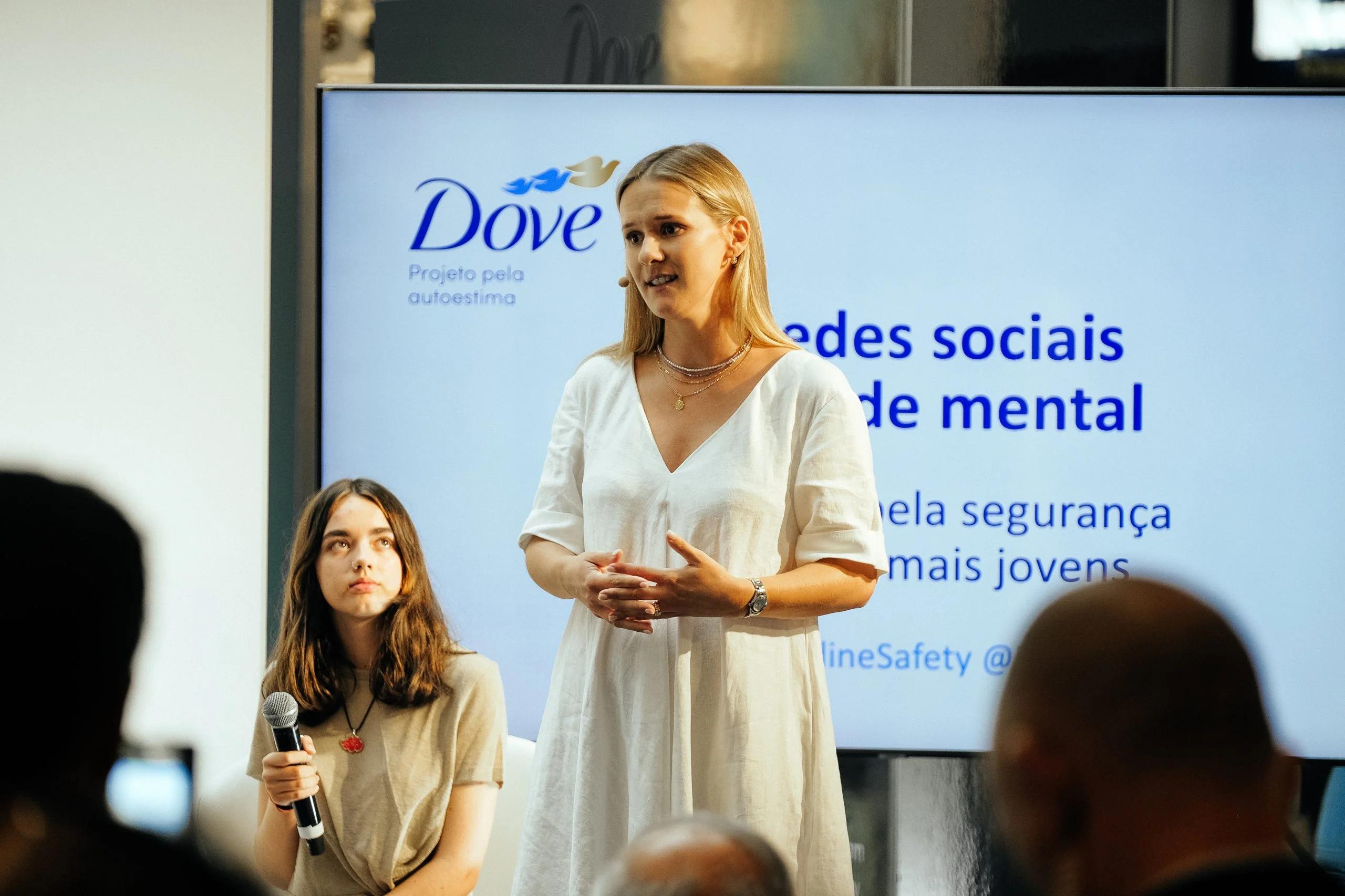 3 em cada 4 jovens afirmam que já pensaram em mudar a sua aparência por causa das redes sociais