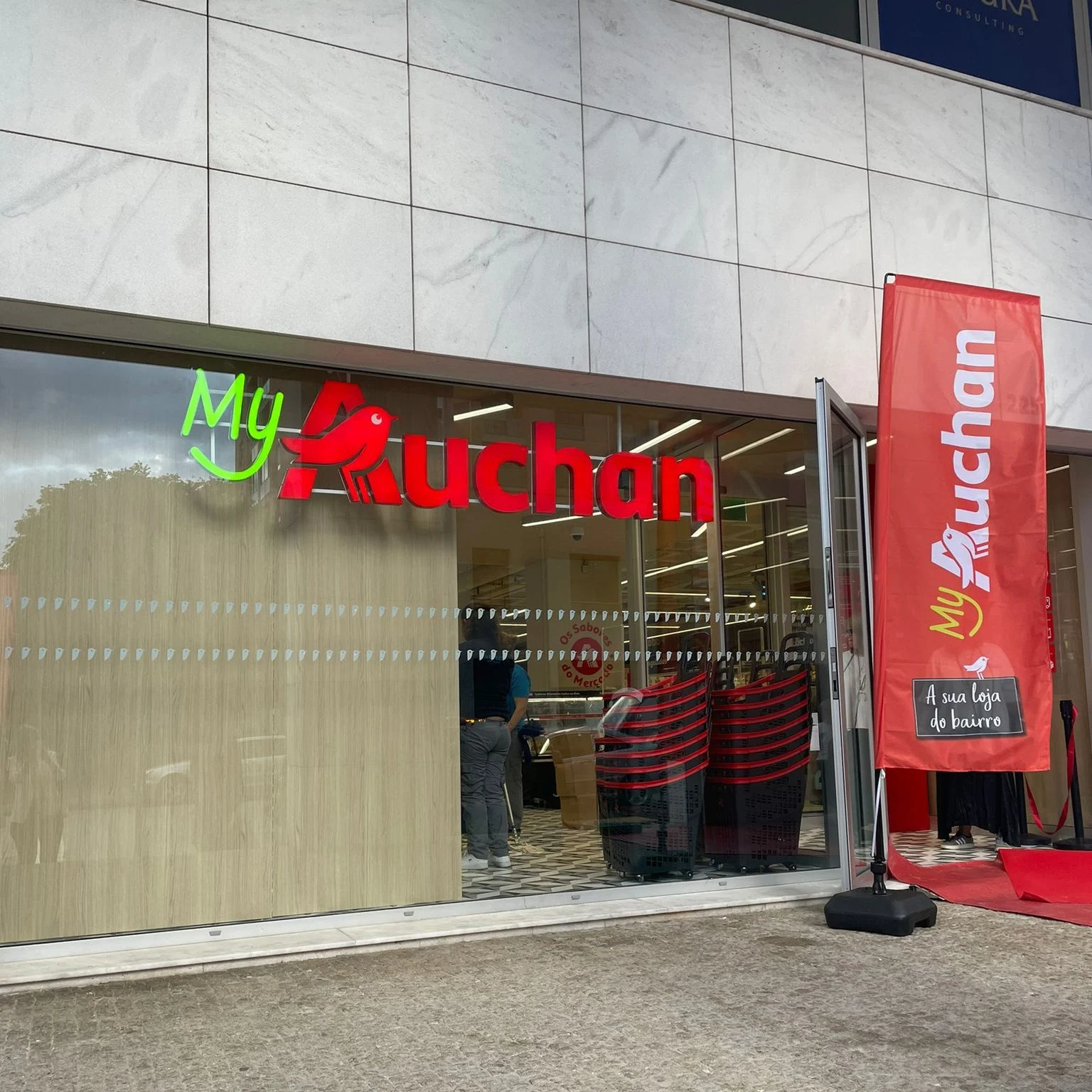 My Auchan chega à cidade do Porto