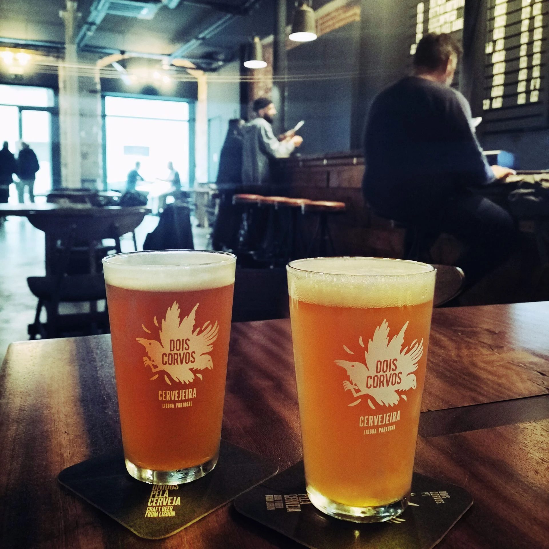 Dois Corvos abre Taproom no Intendente