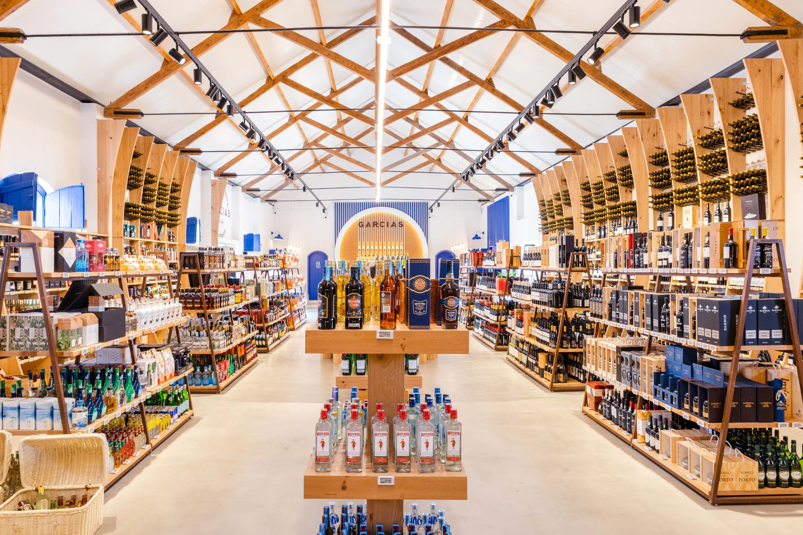 Garcias comemora 1 ano da Boutique Comporta