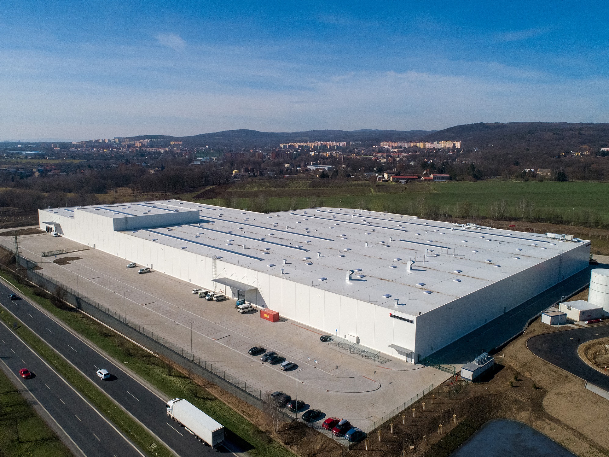 Jungheinrich inicia produção na fábrica de Chomutov num investimento de 60 milhões de euros