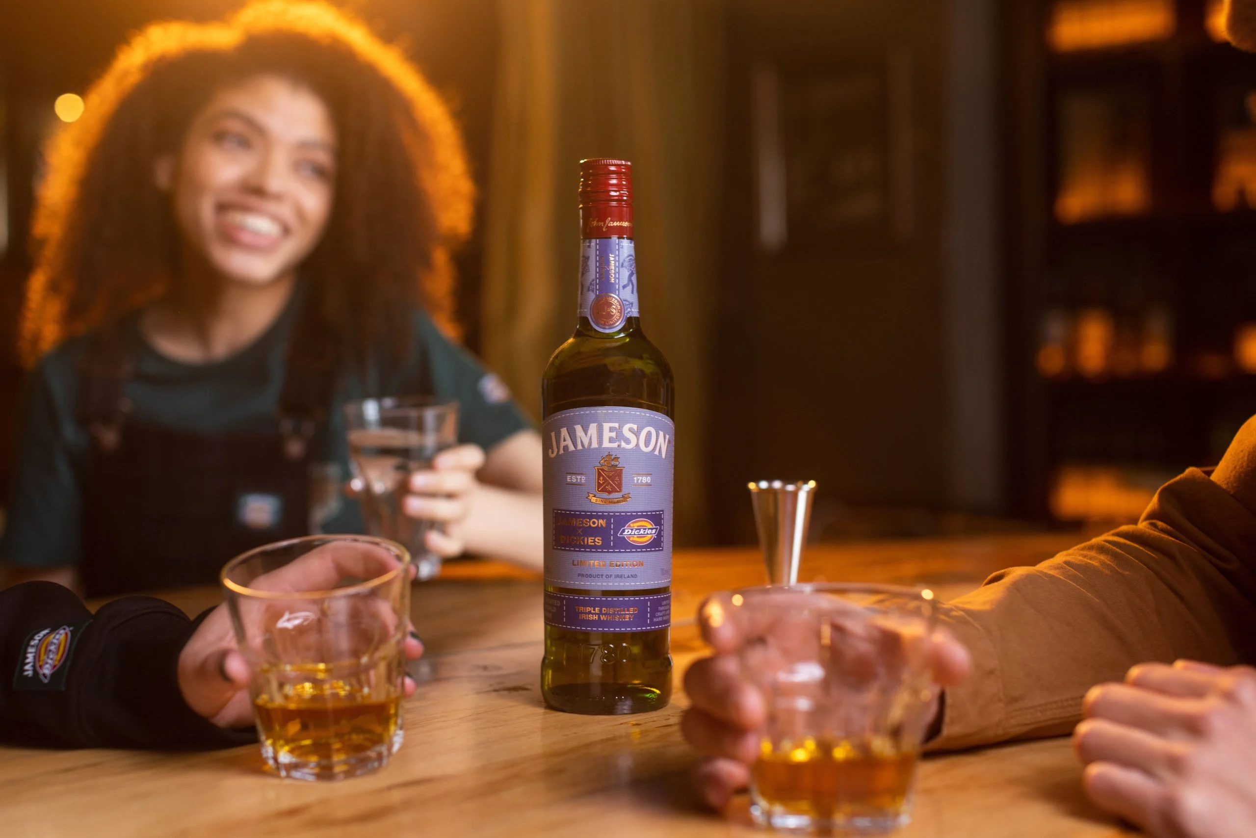 Jameson e Dickies unem-se na coleção exclusiva Crafted Together