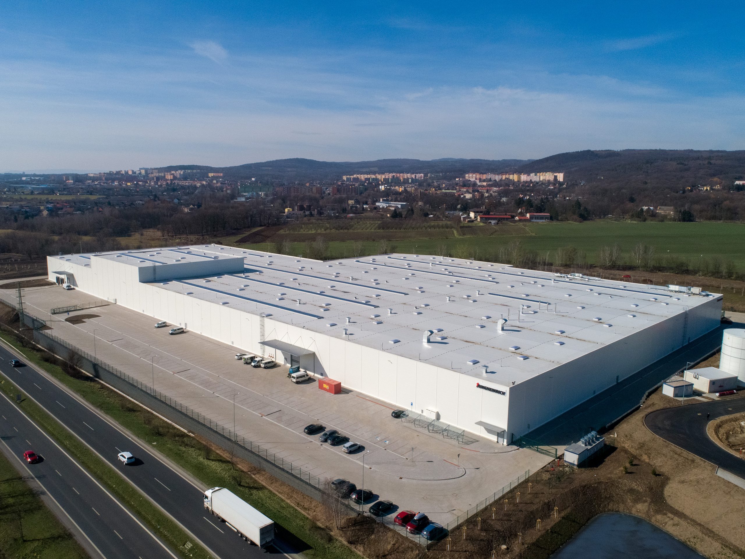 Jungheinrich inaugura a sua nova fábrica de empilhadores na República Checa