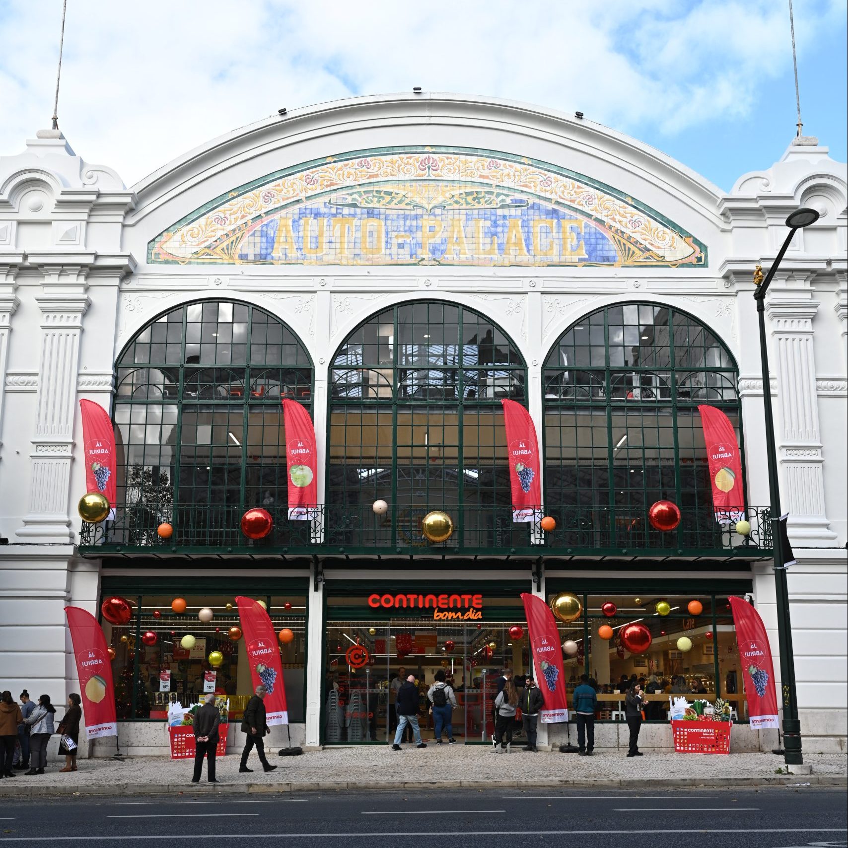 Continente Auto-Palace