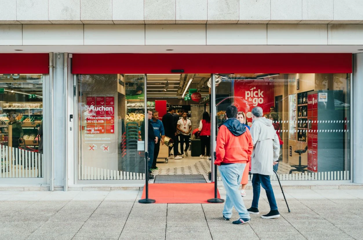Auchan reforça proximidade no Porto e em Lisboa com a inauguração de duas novas lojas
