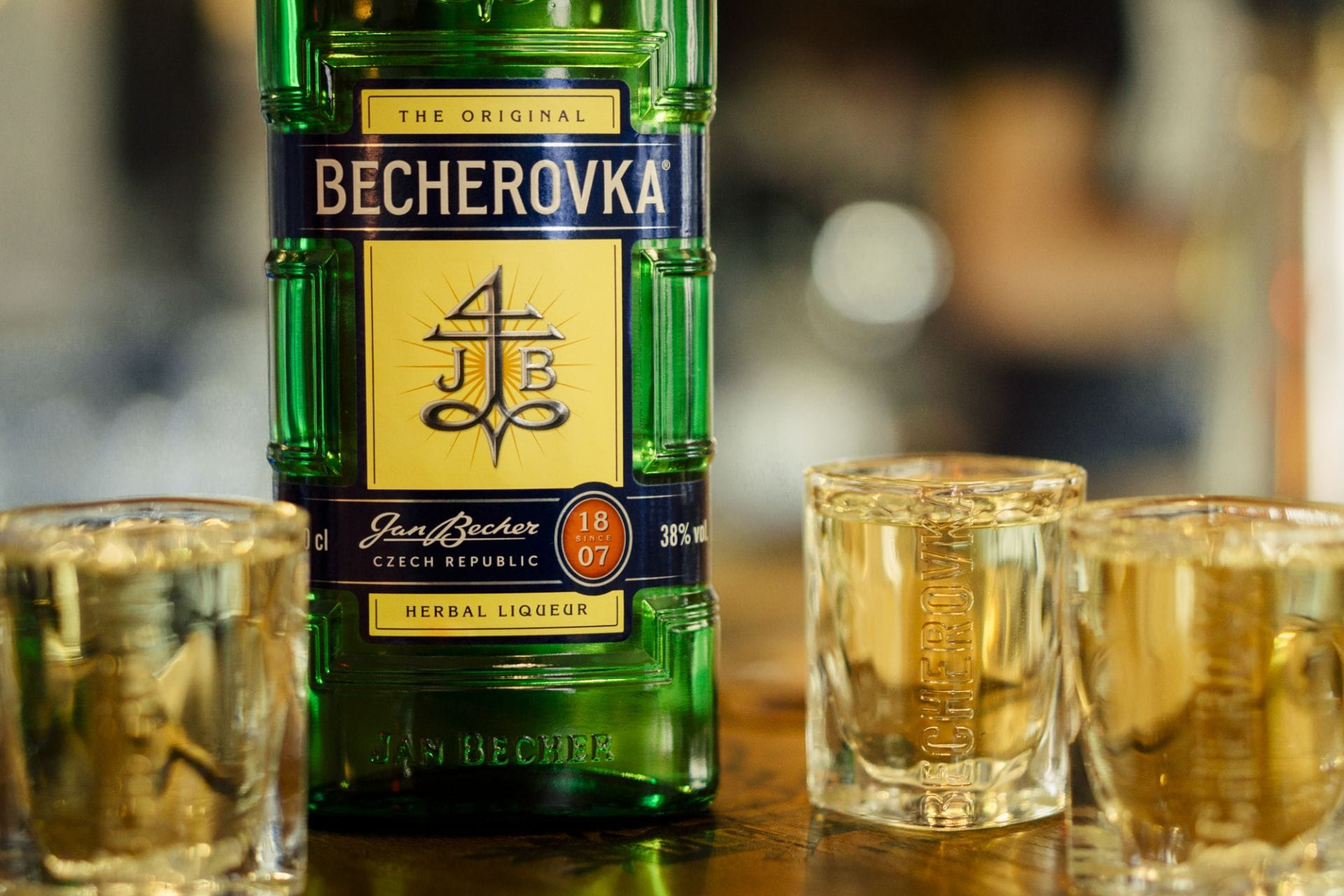 Pernod Ricard vende Becherovka ao Grupo Maspex