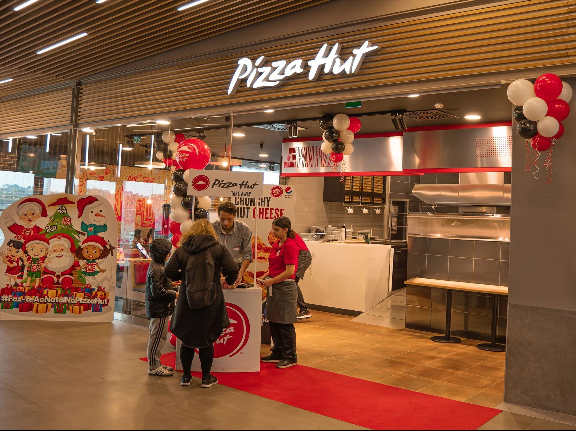 Pizza Hut inaugura em Torres Novas