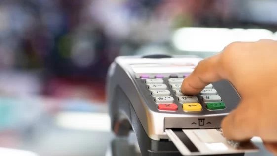 Pagamento com cartão de crédito, compra e venda de produtos e serviços