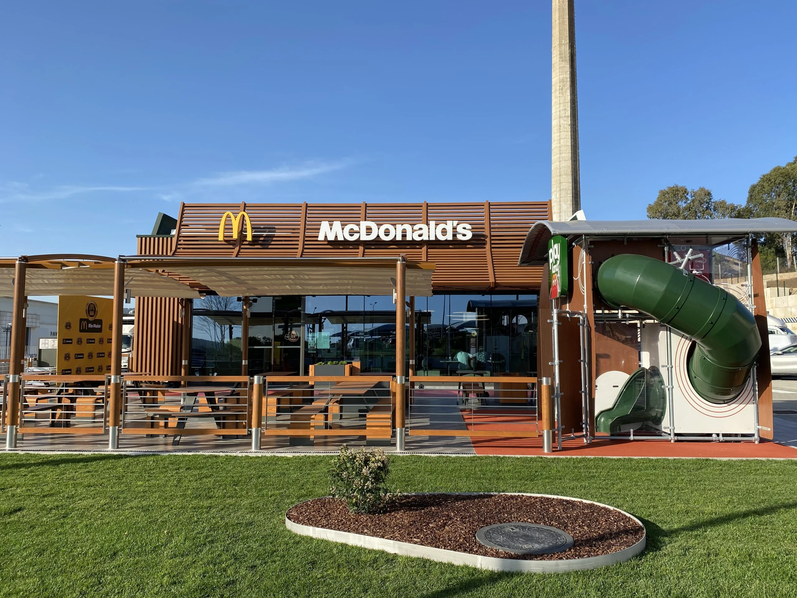 McDonald’s alcança marco histórico com a abertura de 200 restaurantes em Portugal