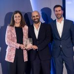 Mariana Lino, coordenadora de Responsabilidade Social e Impacto Local, Tiago Vaz André, coordenador de Projetos de Desenvolvimento Sustentável e Impacto Local do Pingo Doce, e Flávio Guerreiro, Country Manager da LPR Portugal