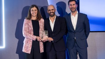 Mariana Lino, coordenadora de Responsabilidade Social e Impacto Local, Tiago Vaz André, coordenador de Projetos de Desenvolvimento Sustentável e Impacto Local do Pingo Doce, e Flávio Guerreiro, Country Manager da LPR Portugal