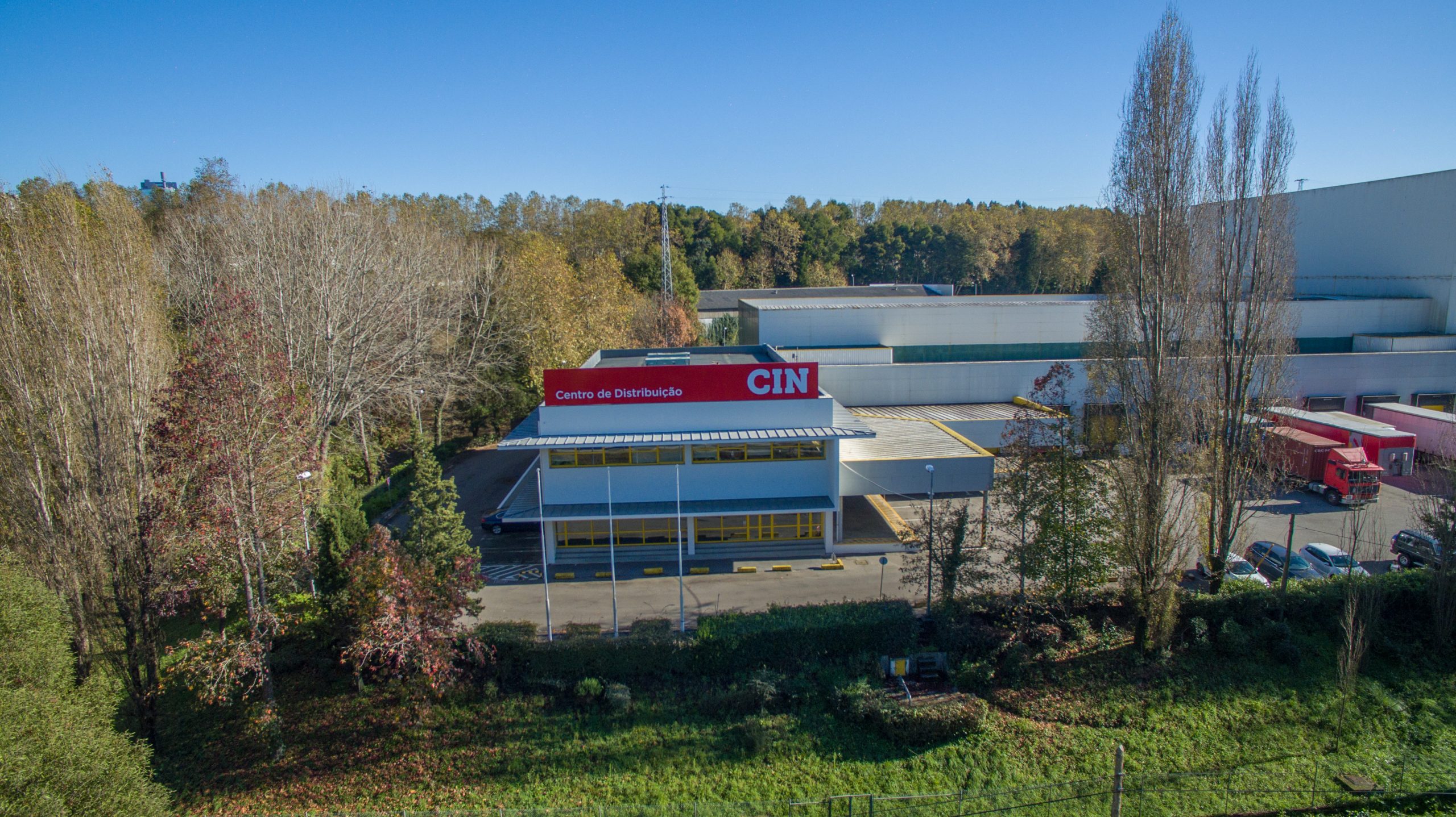 CIN detém o primeiro centro de distribuição de tintas 100% automatizado da Europa