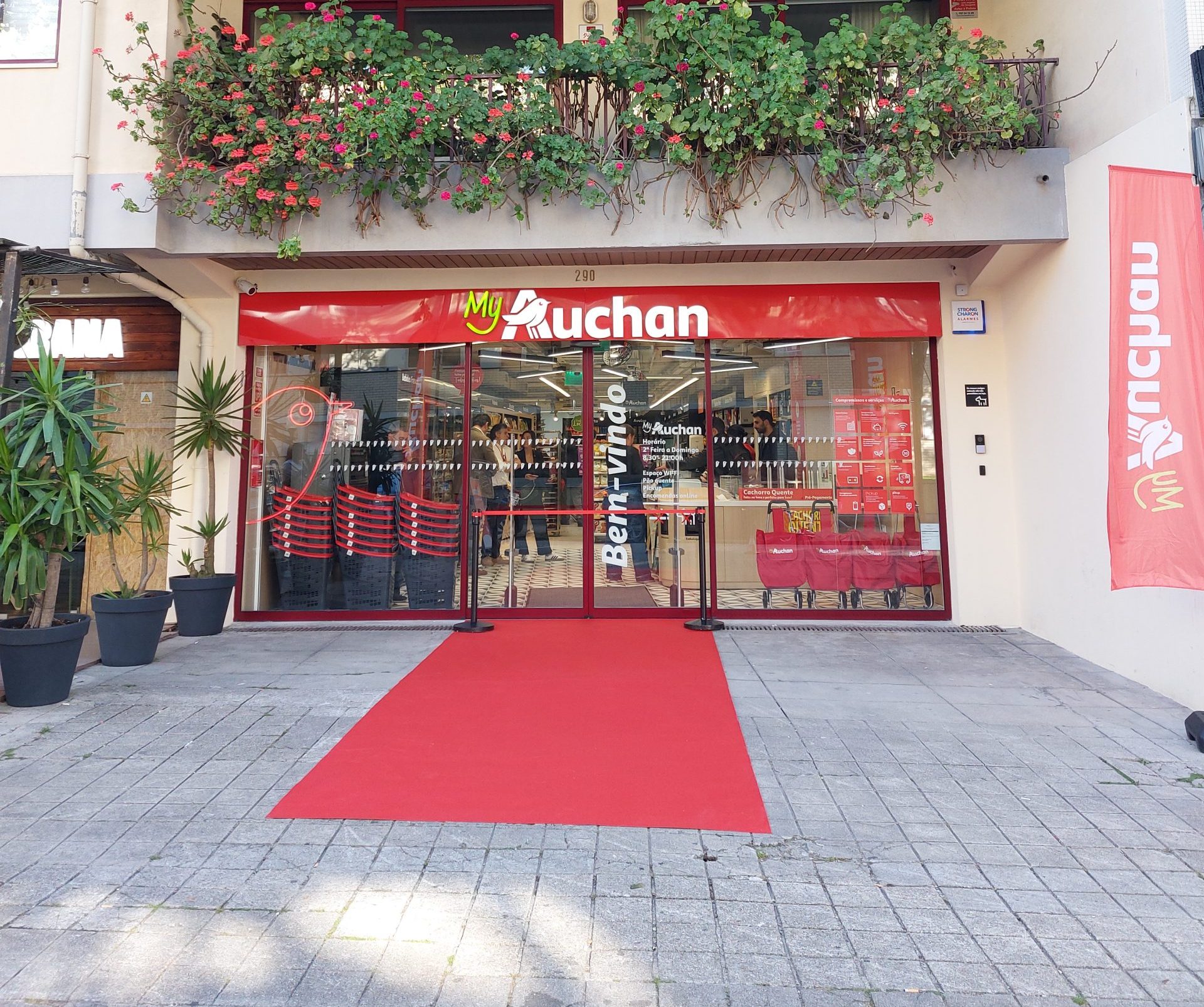 Auchan reforça proximidade com nova My Auchan na Foz