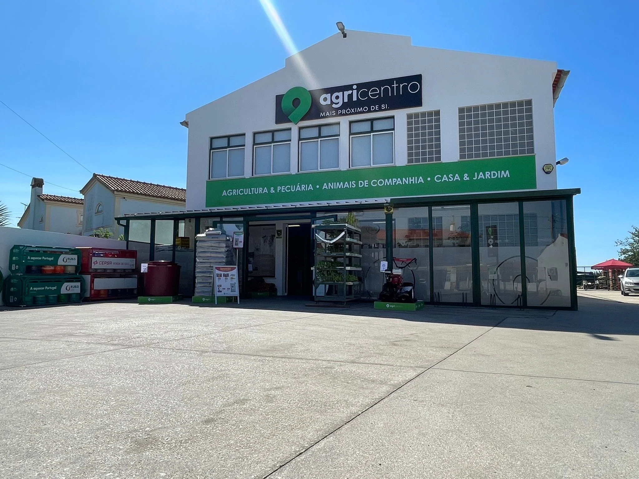 Rede de lojas Agricentro inaugura primeira loja flagship