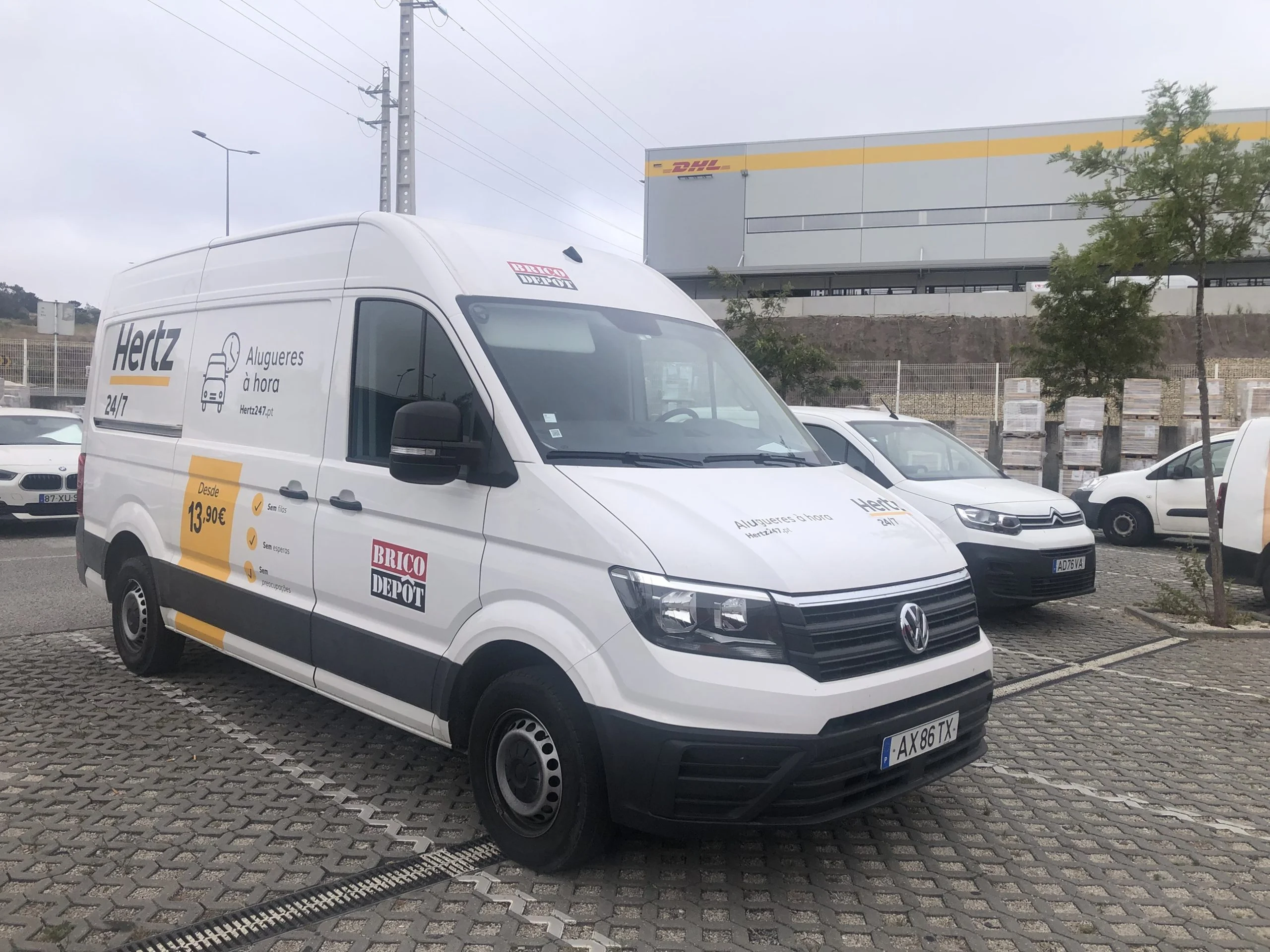 Brico Depôt e Hertz lançam serviço de aluguer de viaturas
