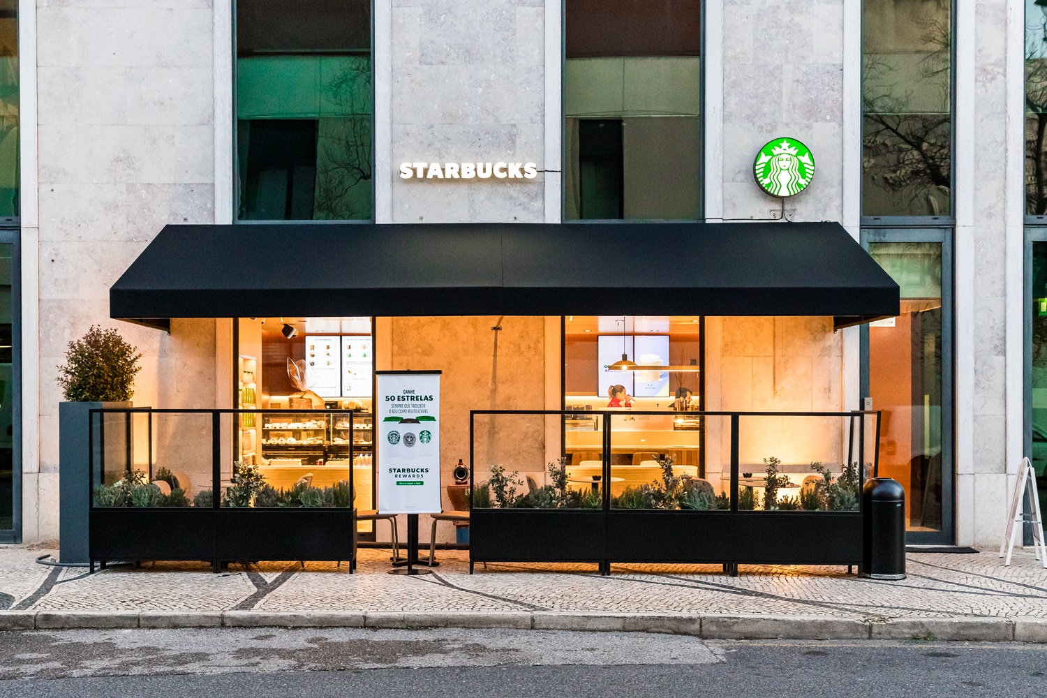 Starbucks chegou ao Cais do Sodré
