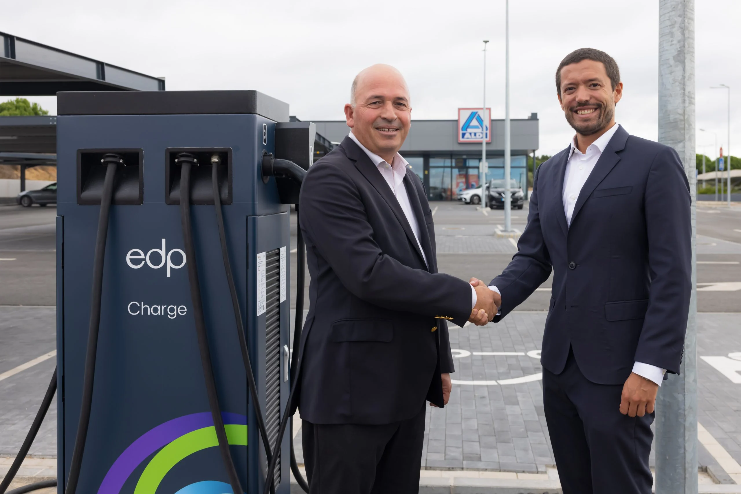 EDP escolhida pelo Aldi Portugal para maior parceria de mobilidade elétrica da rede pública nacional