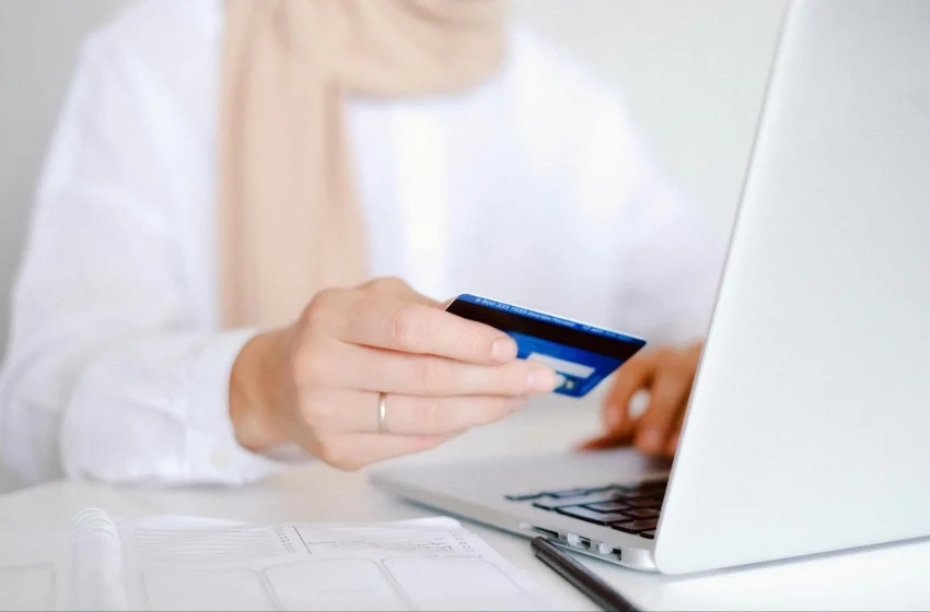 Segurança dos cartões de crédito online: o que precisa de saber?