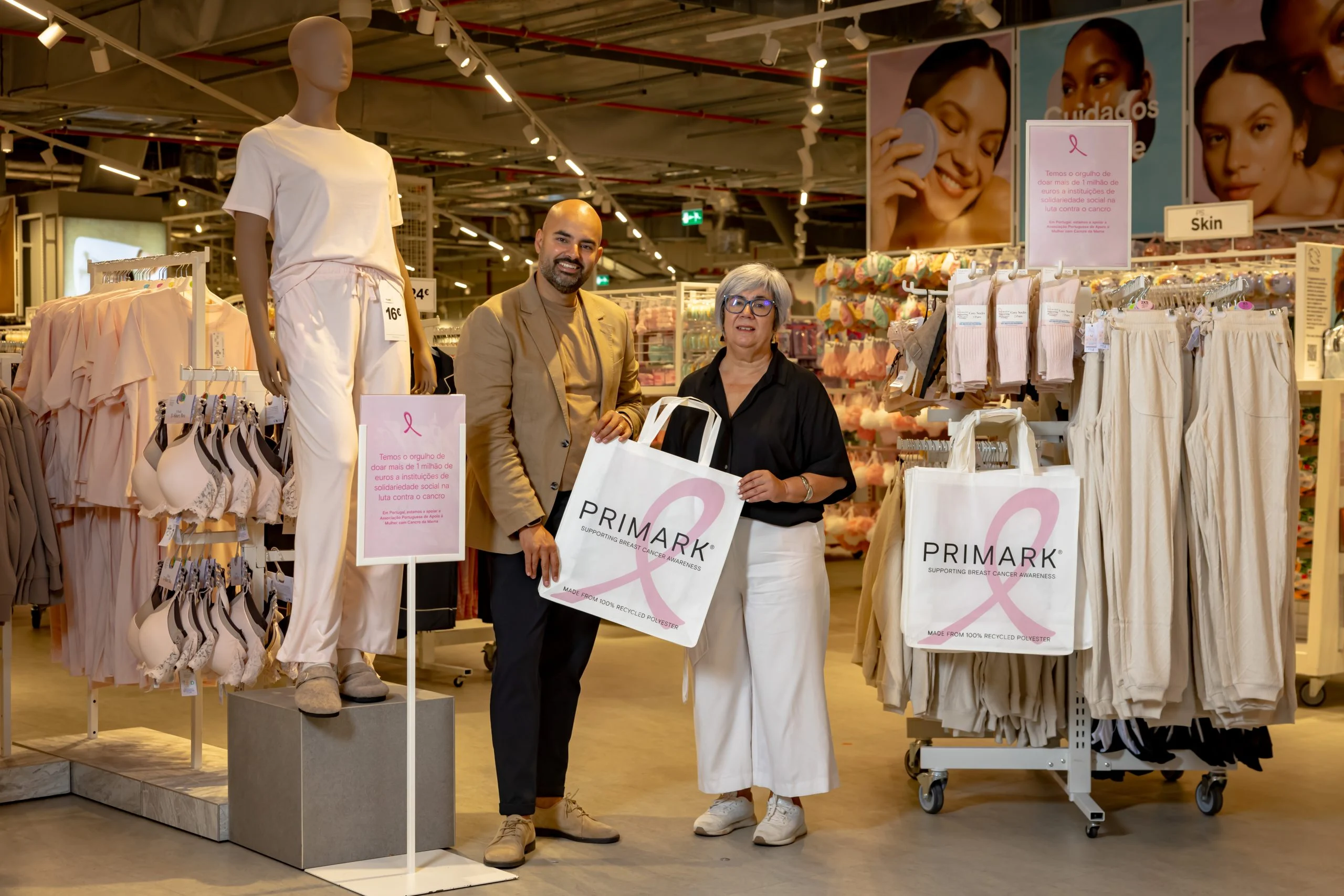 Primark lança campanha de sensibilização para o cancro da mama “Estamos consigo”