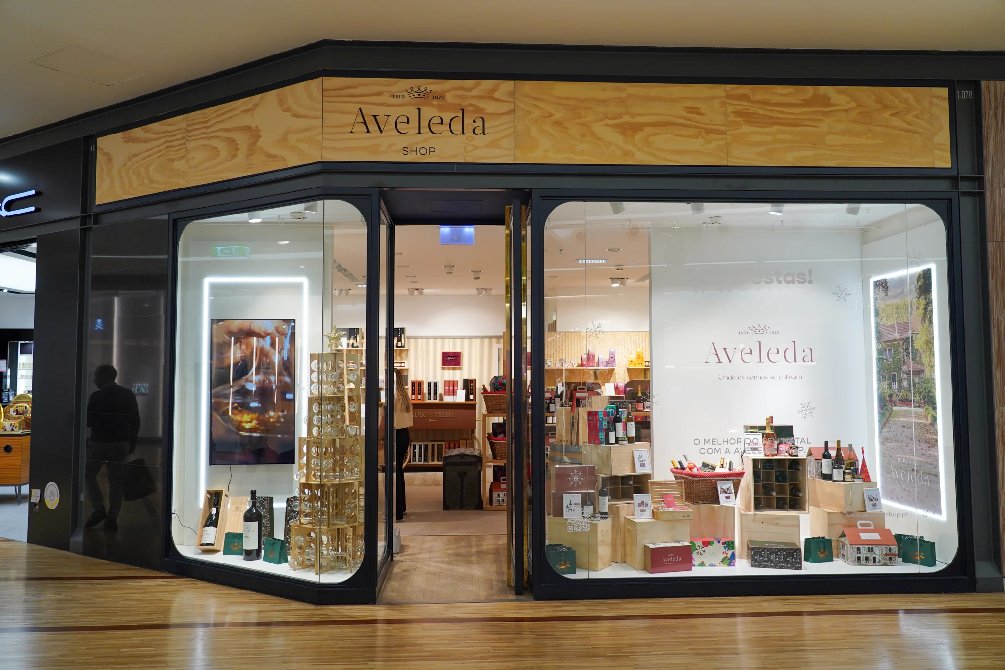 Aveleda inaugura loja de Natal no MarShopping