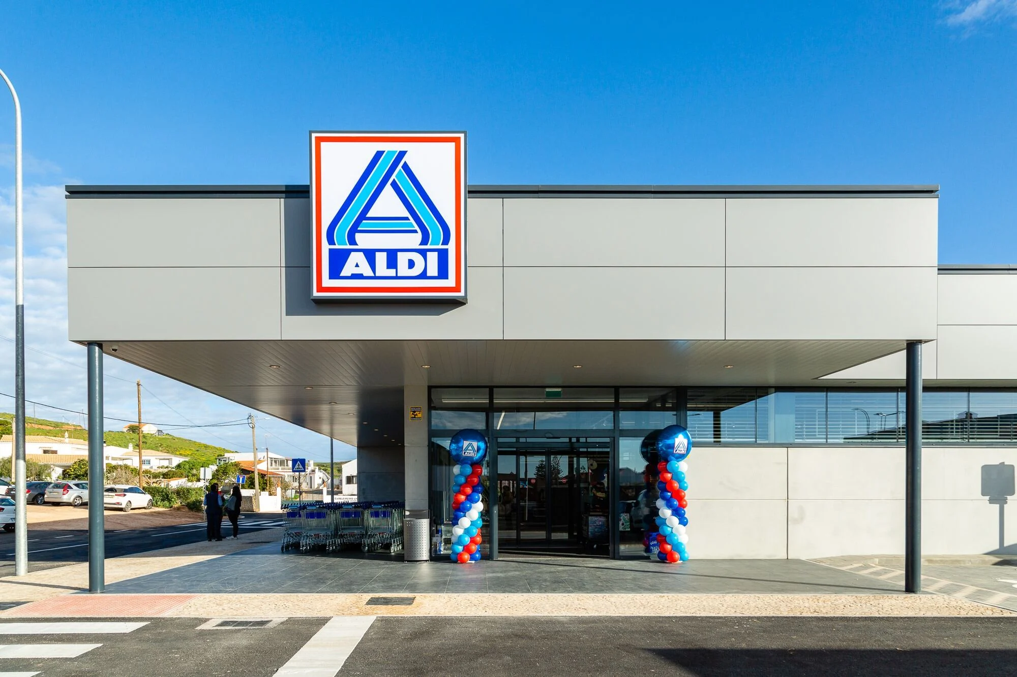 Aldi baixa permanentemente o preço dos seus produtos