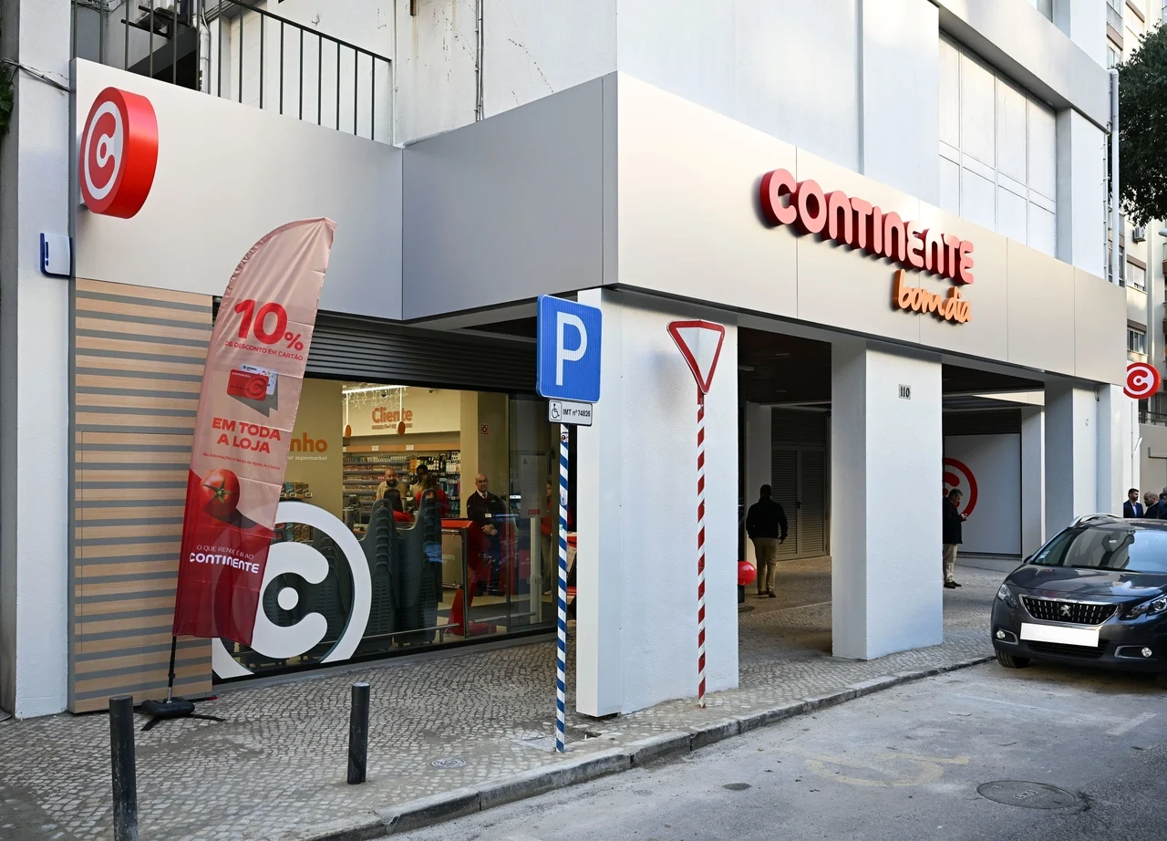 Algés recebe a segunda loja Continente