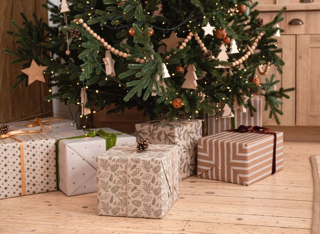 55% dos consumidores pretende gastar entre 100€ a 200€ nos presentes de Natal