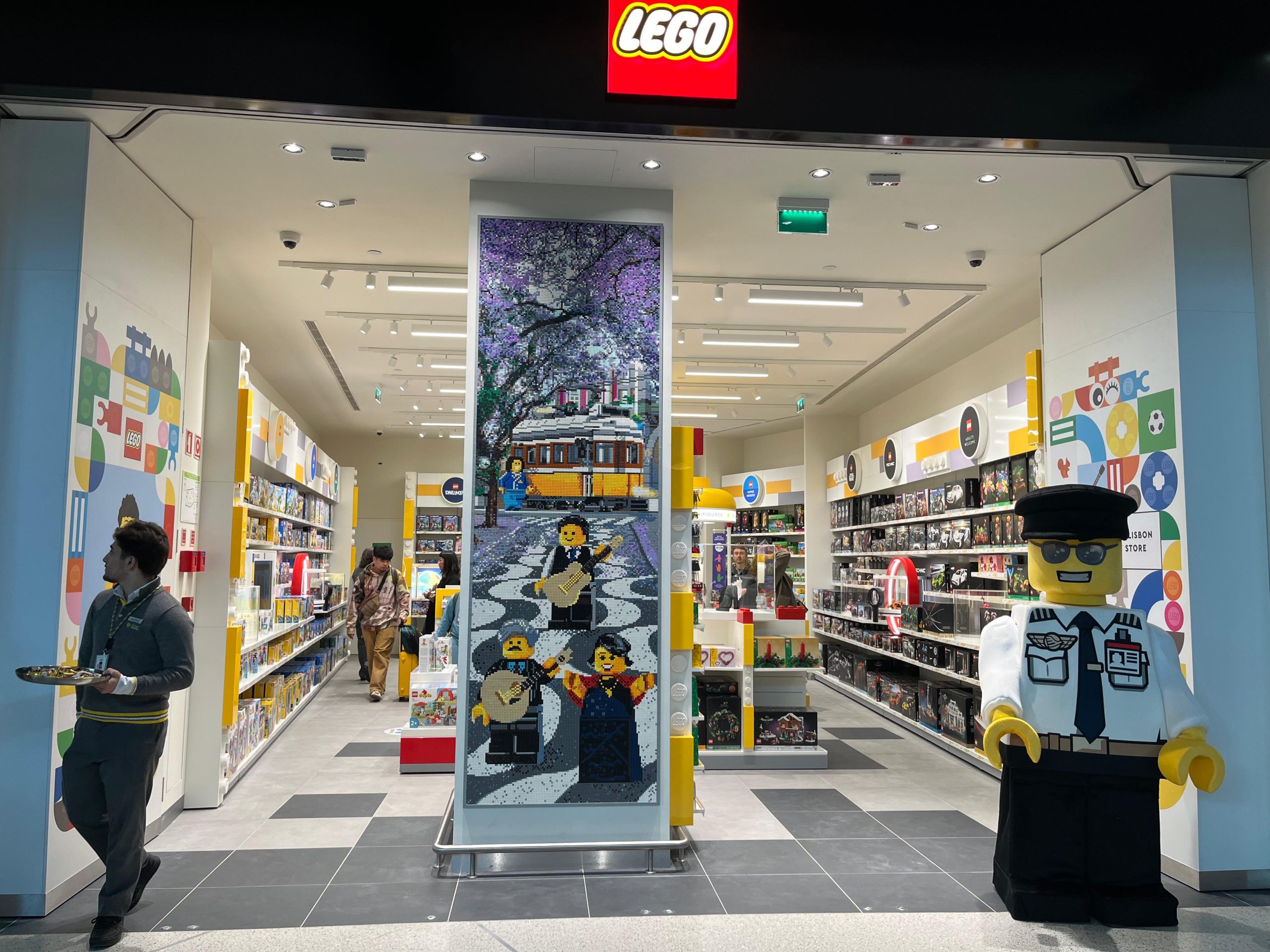 Lego Travel Retail abre primeira loja no Aeroporto de Lisboa