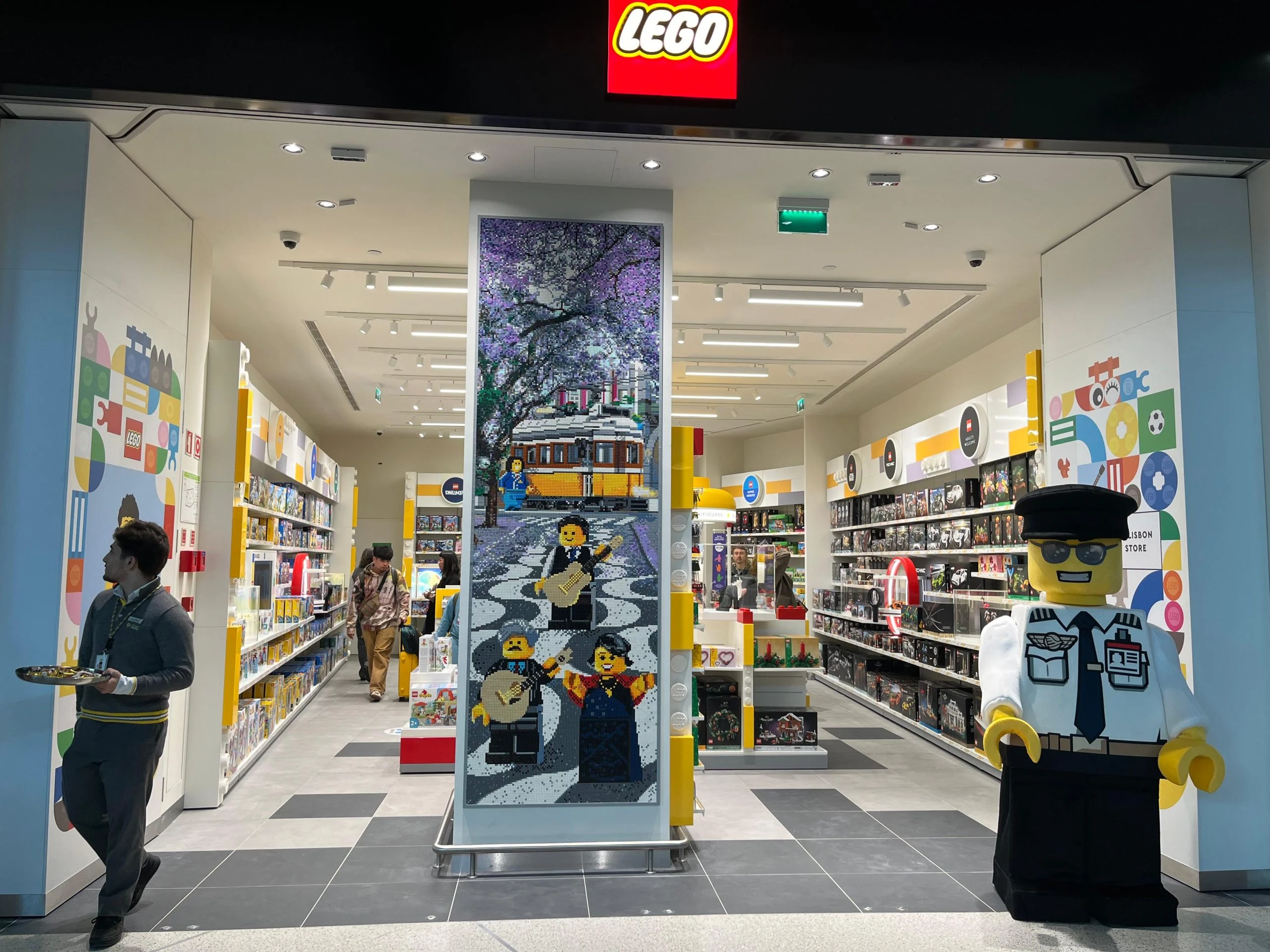Lego Travel Retail abre primeira loja no Aeroporto de Lisboa