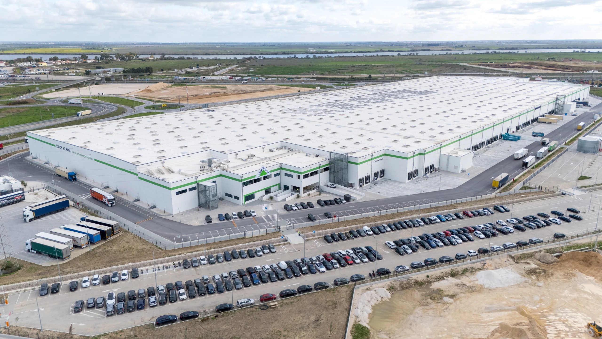 Leroy Merlin inaugura o seu maior centro de distribuição nacional no país