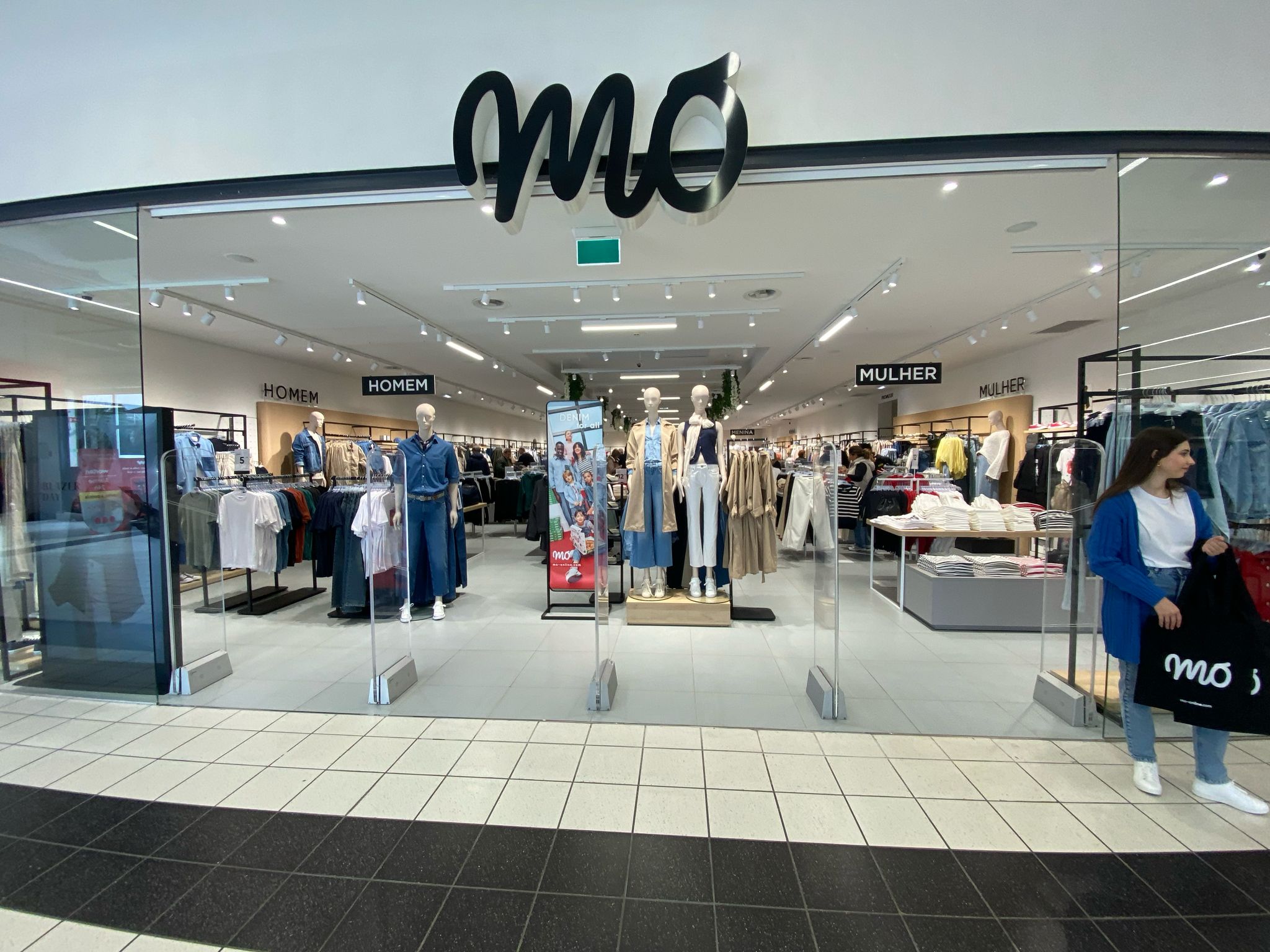 MO reabre loja em Barcelos com novo design