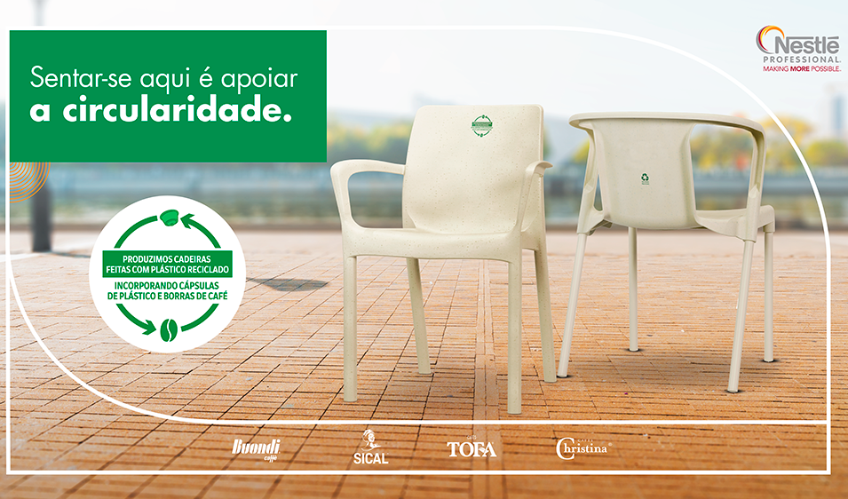 Nestlé Professional cria cadeiras de esplanada feitas com borras e cápsulas de café recicladas