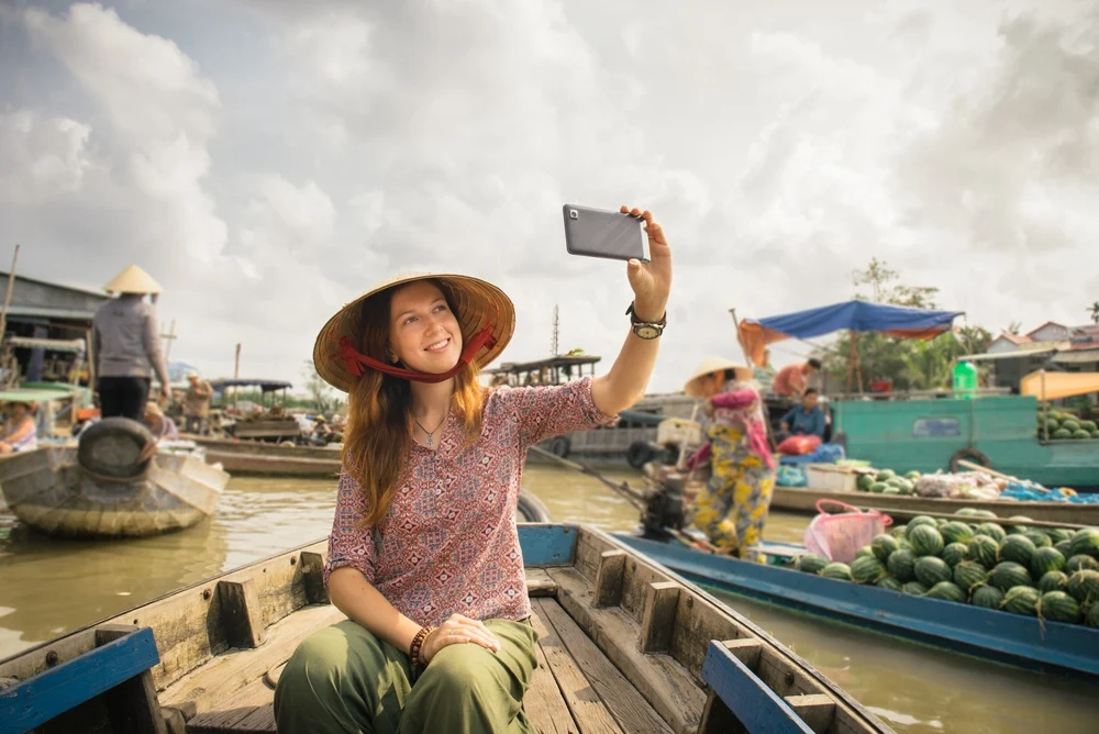 Um guia para os mercados flutuantes do Vietname: onde e como visitar